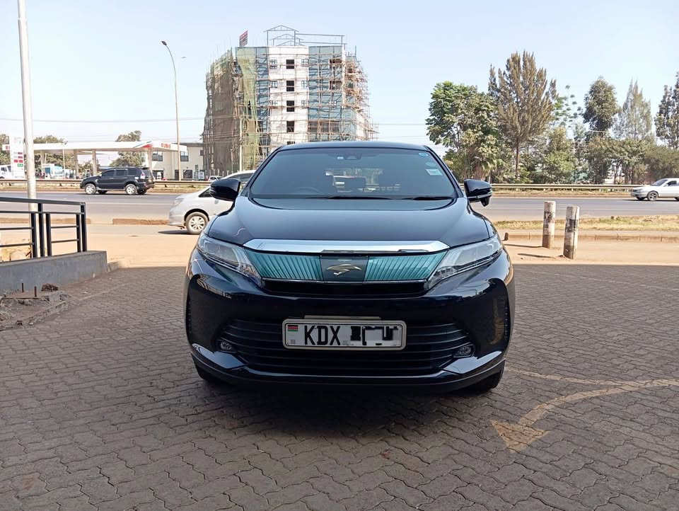 Toyota harrier premium 2019
