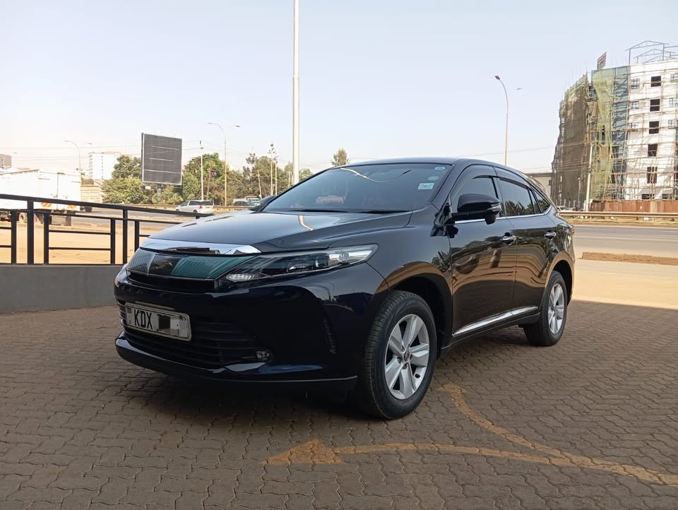 Toyota harrier premium 2019