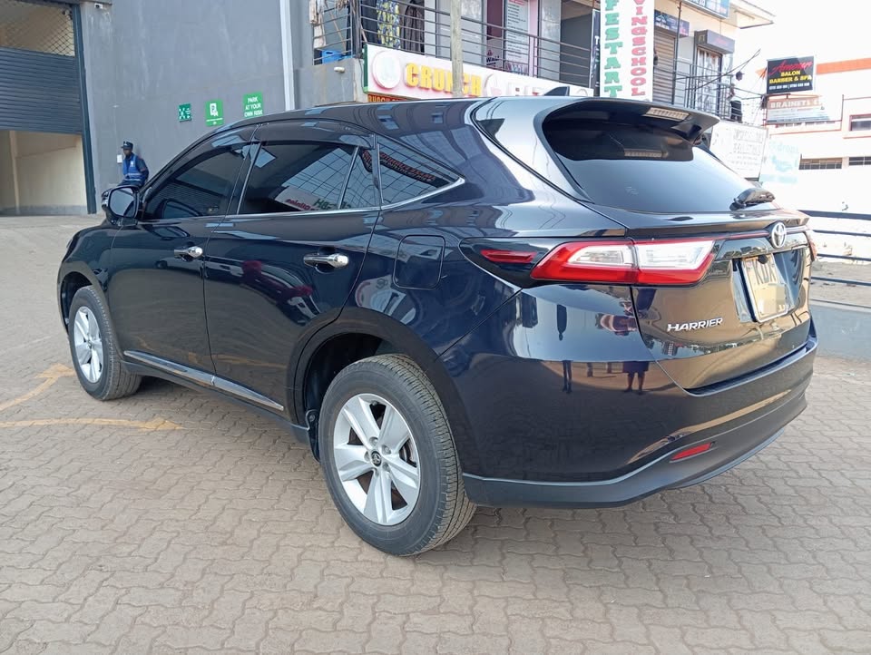 Toyota harrier premium 2019