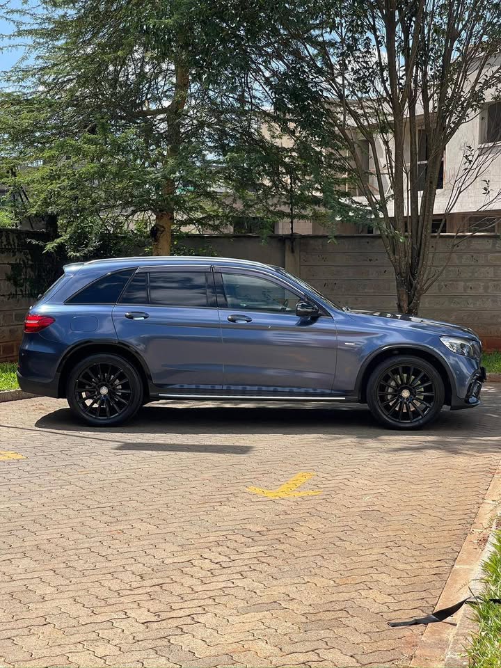 Mercedes Benz GLC250