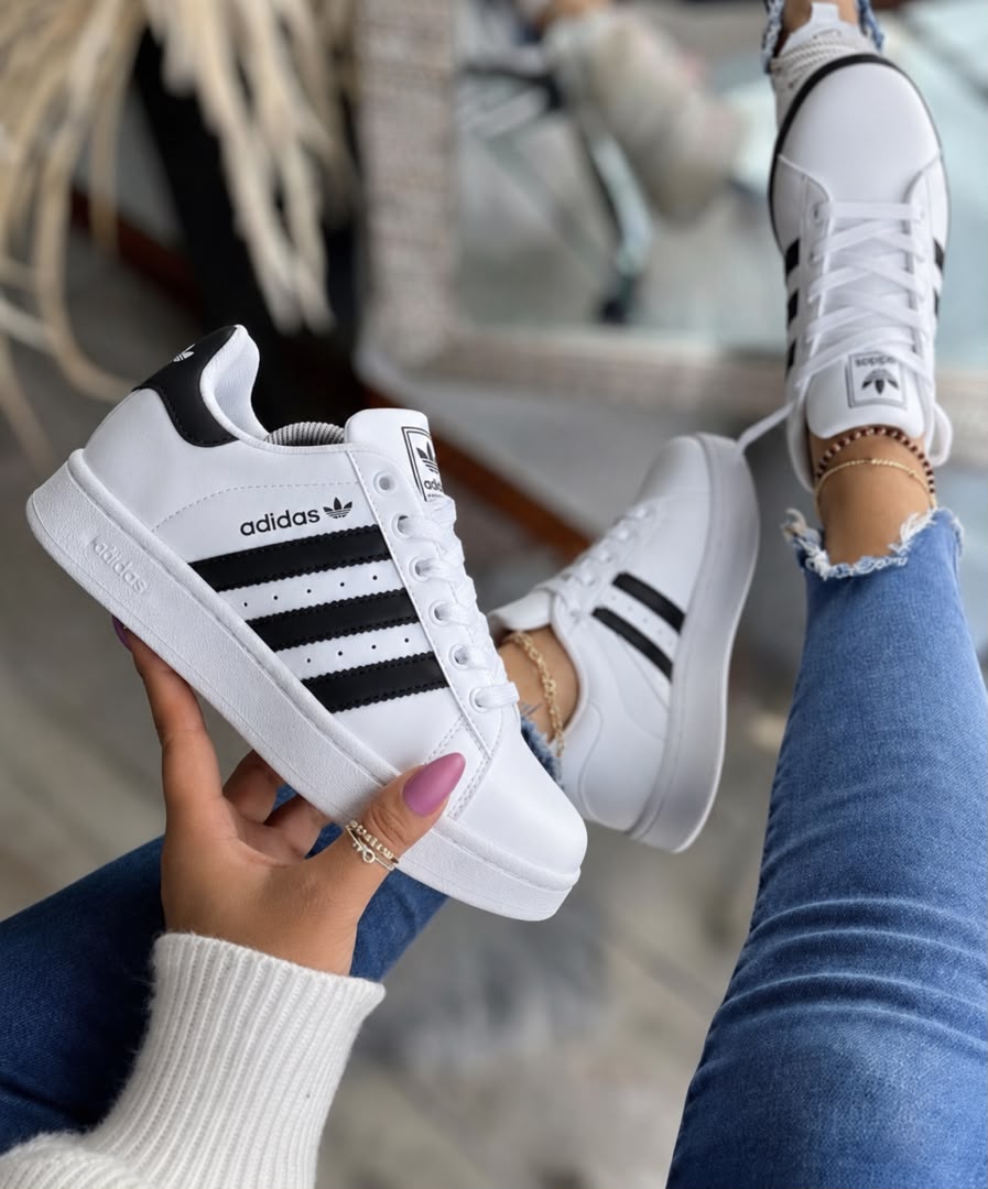 Adidas sneakers 🥳🔥