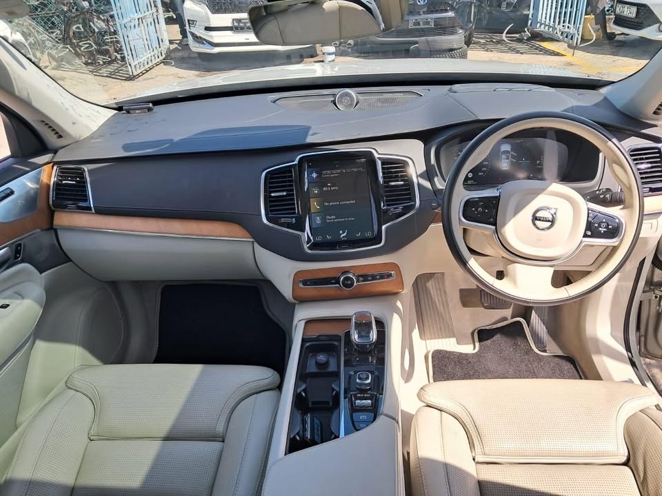 Volvo XC90 T8