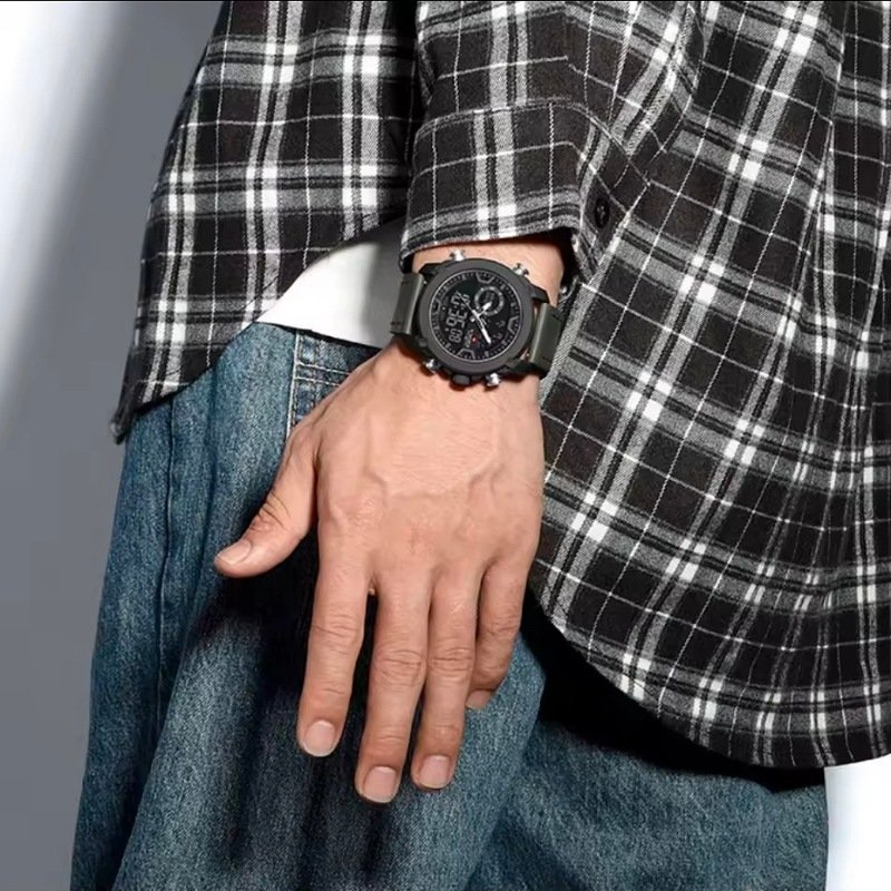 A classic Men's Dual time wrist watch