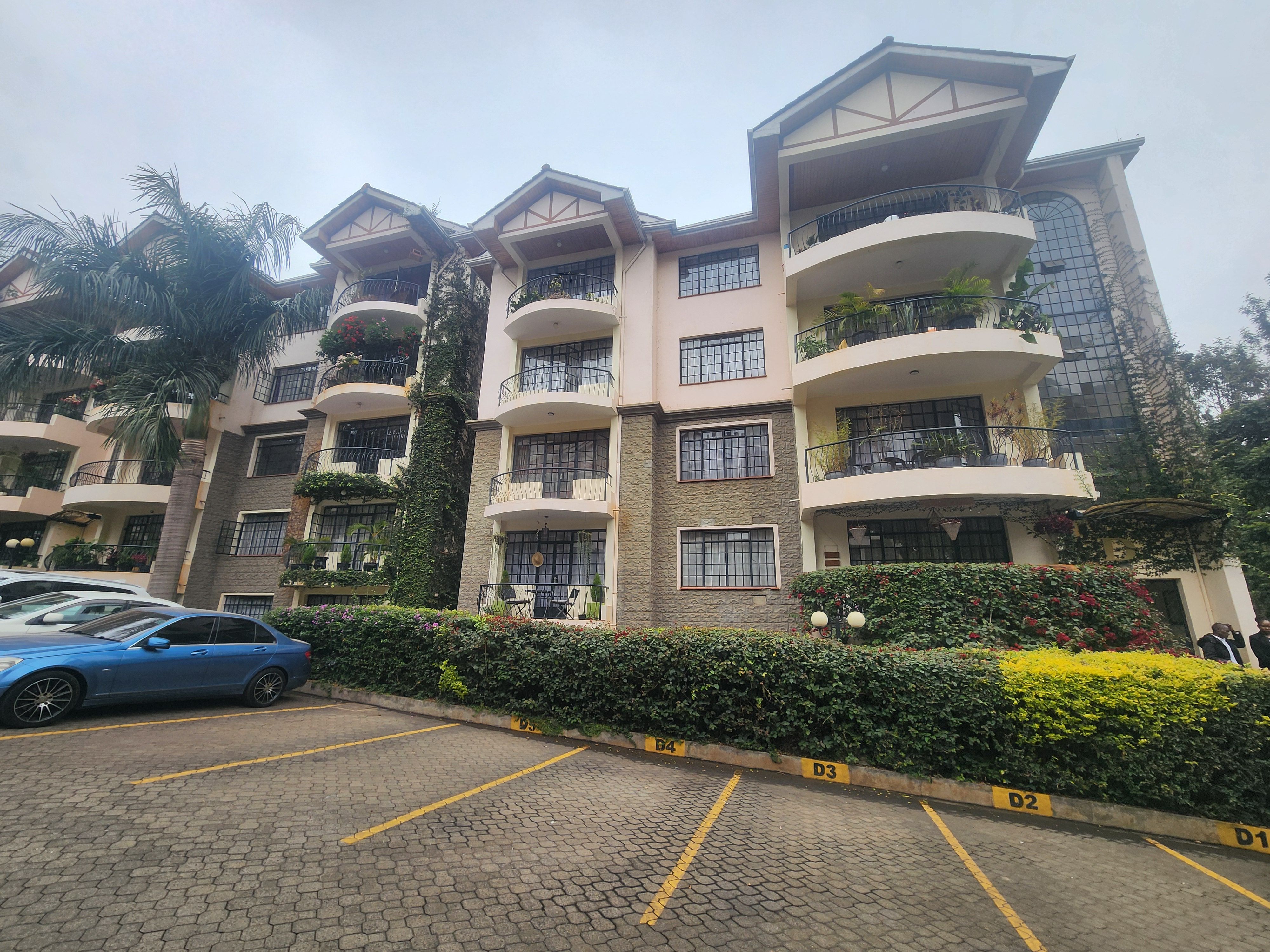 Luxury 3 Bedroom Apartment + DSQ for Sale at Merlin Court, Nairobi