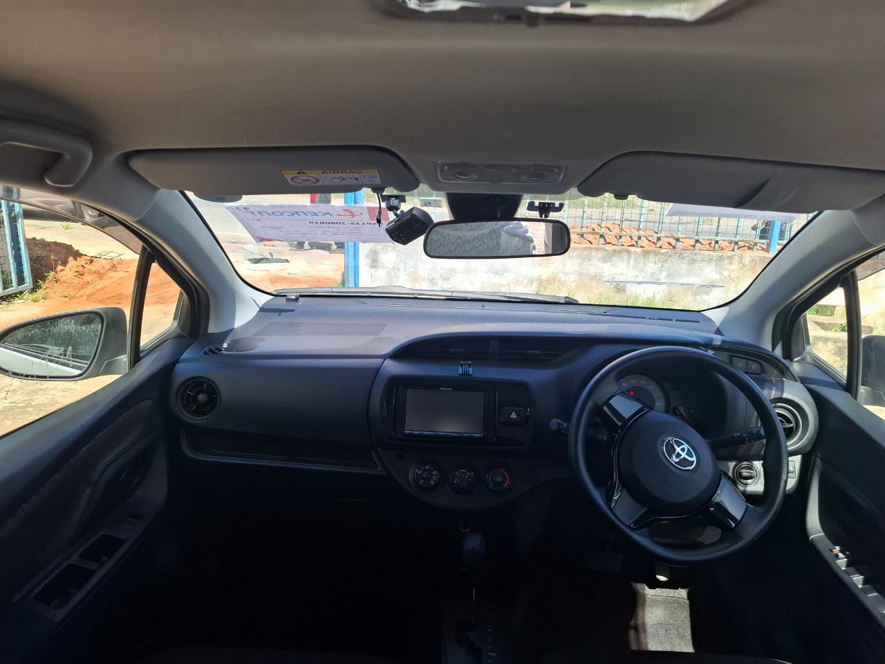 TOYOTA VITZ 1300CC