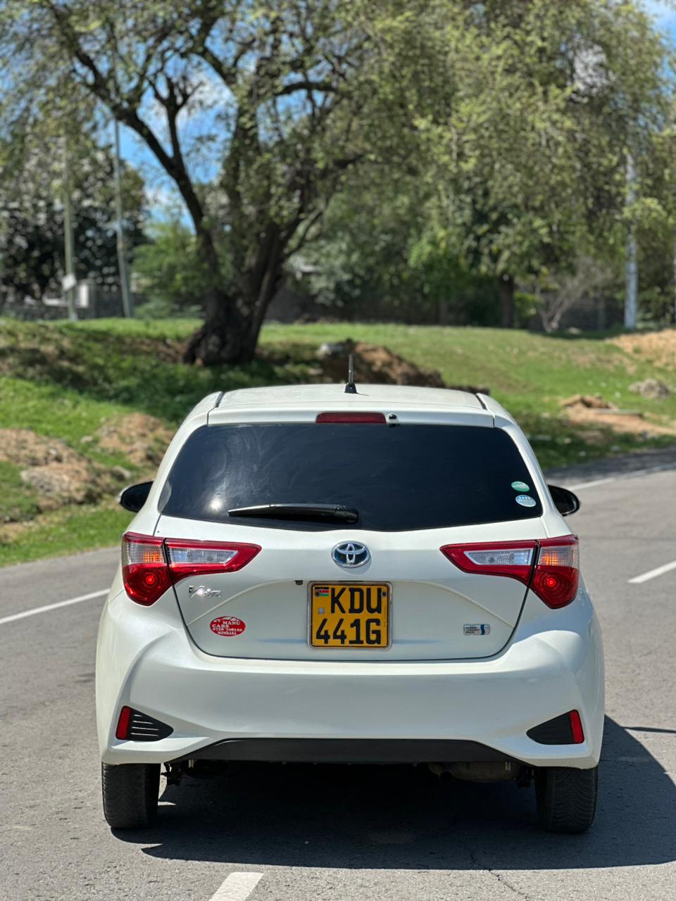 TOYOTA VITZ HYBRID 2018