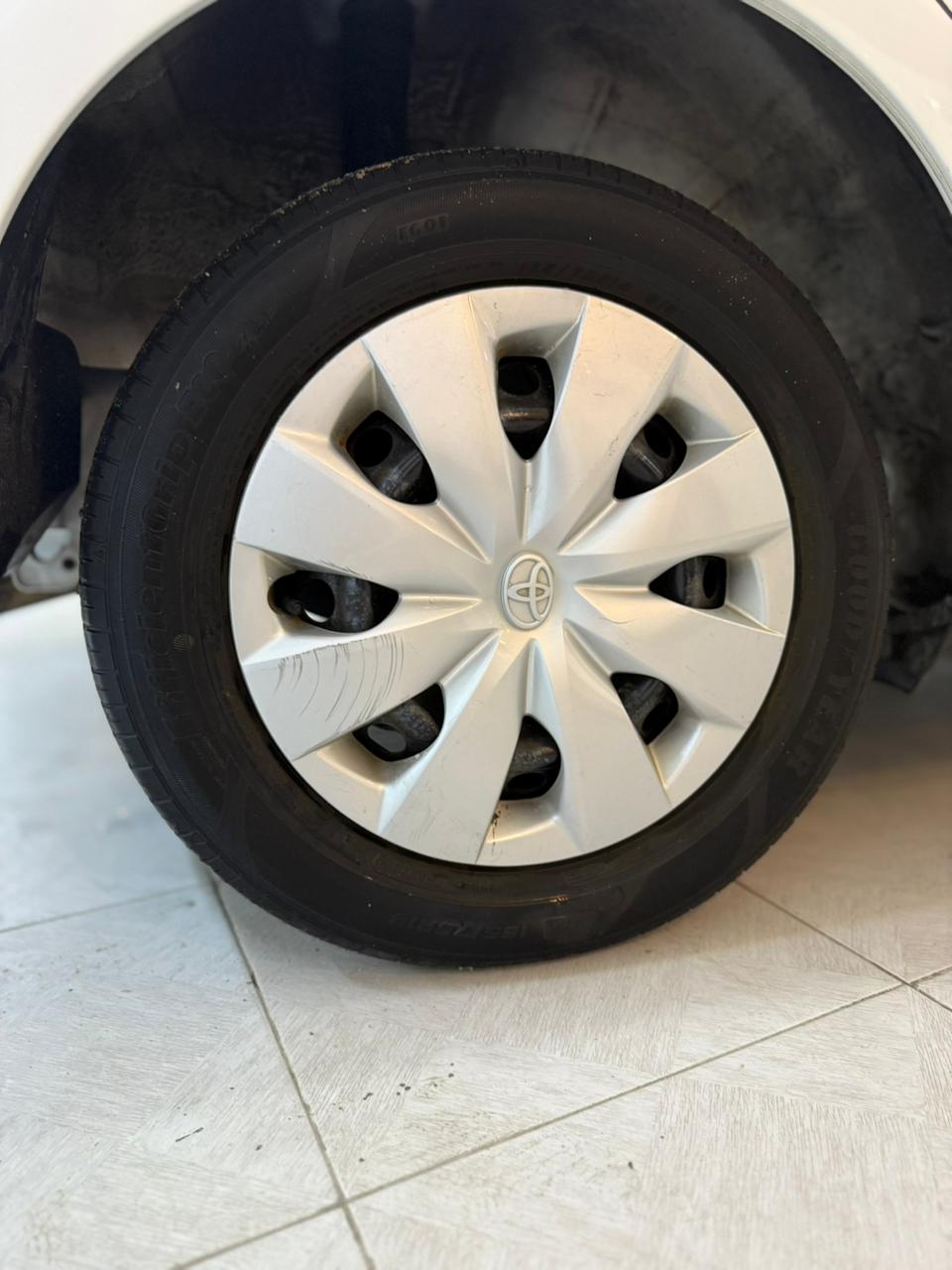 TOYOTA VITZ 2018