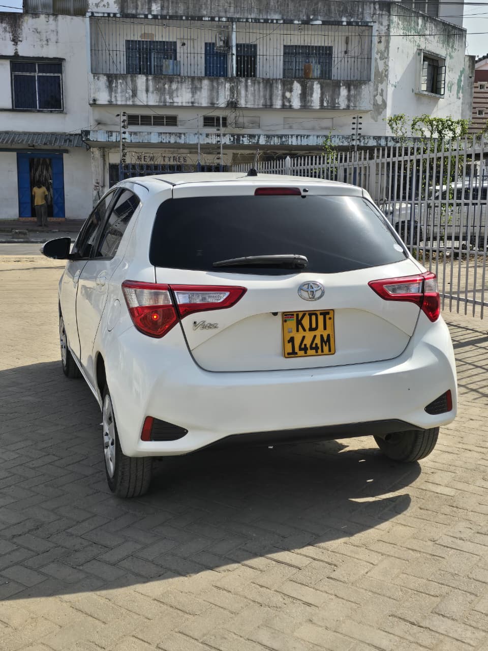 TOYOTA VITZ 2019