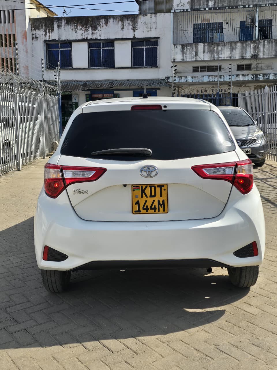 TOYOTA VITZ 2019