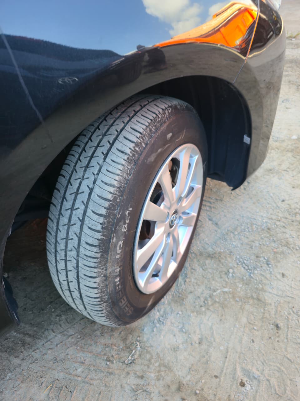 TOYOTA VITZ 2019