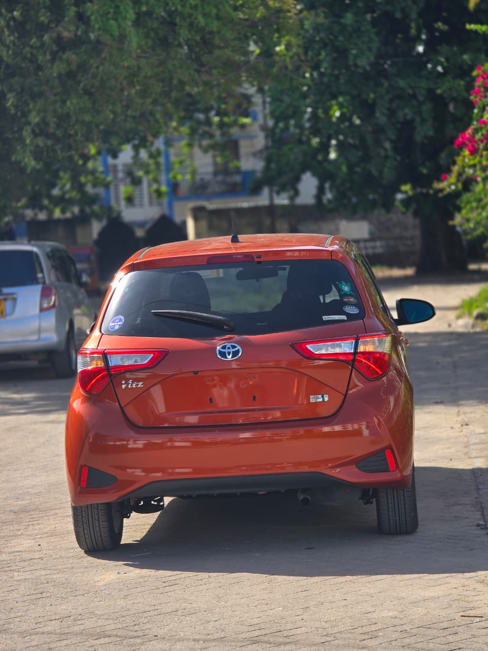 TOYOTA VITZ HYBRID