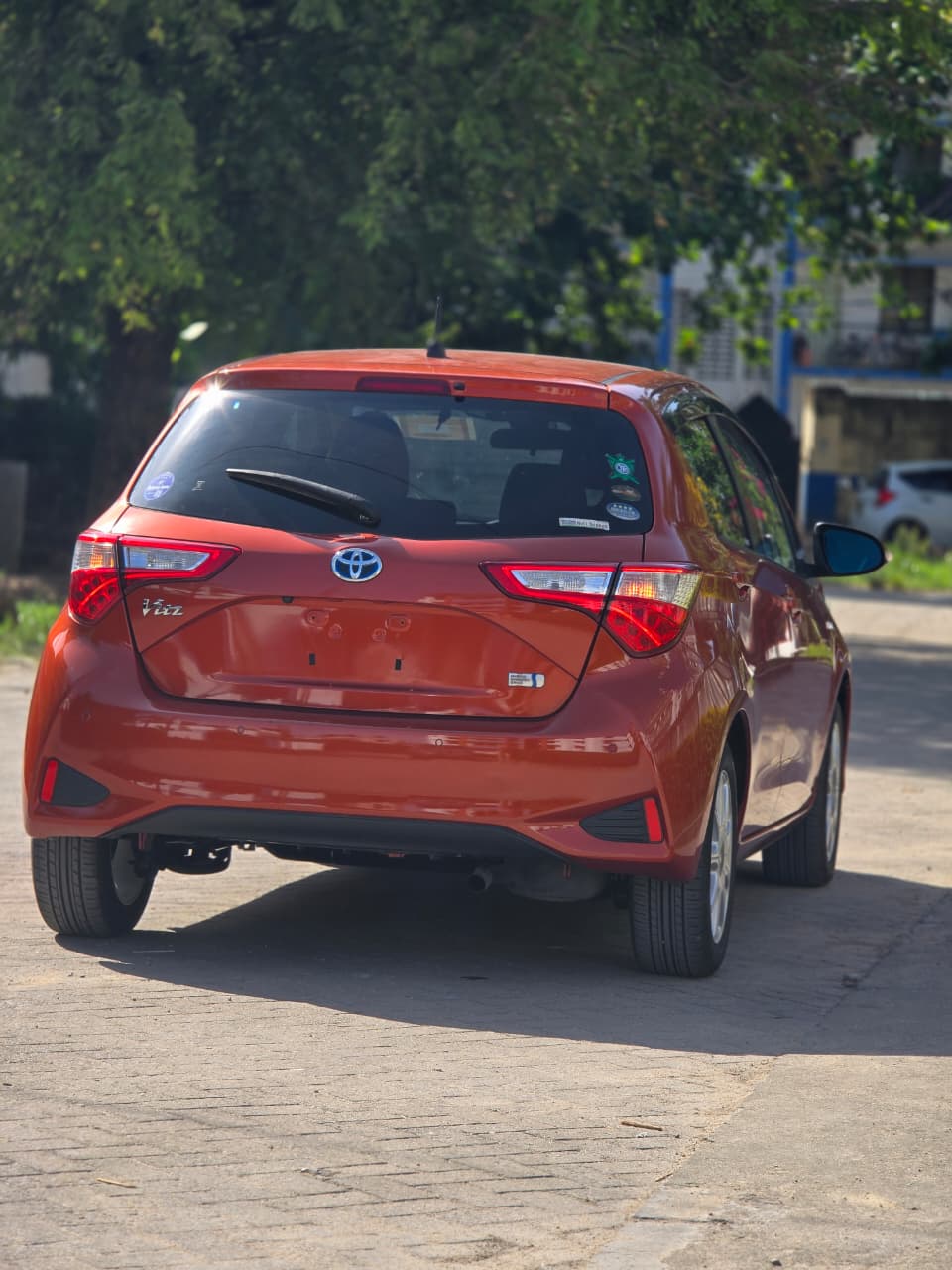 TOYOTA VITZ HYBRID